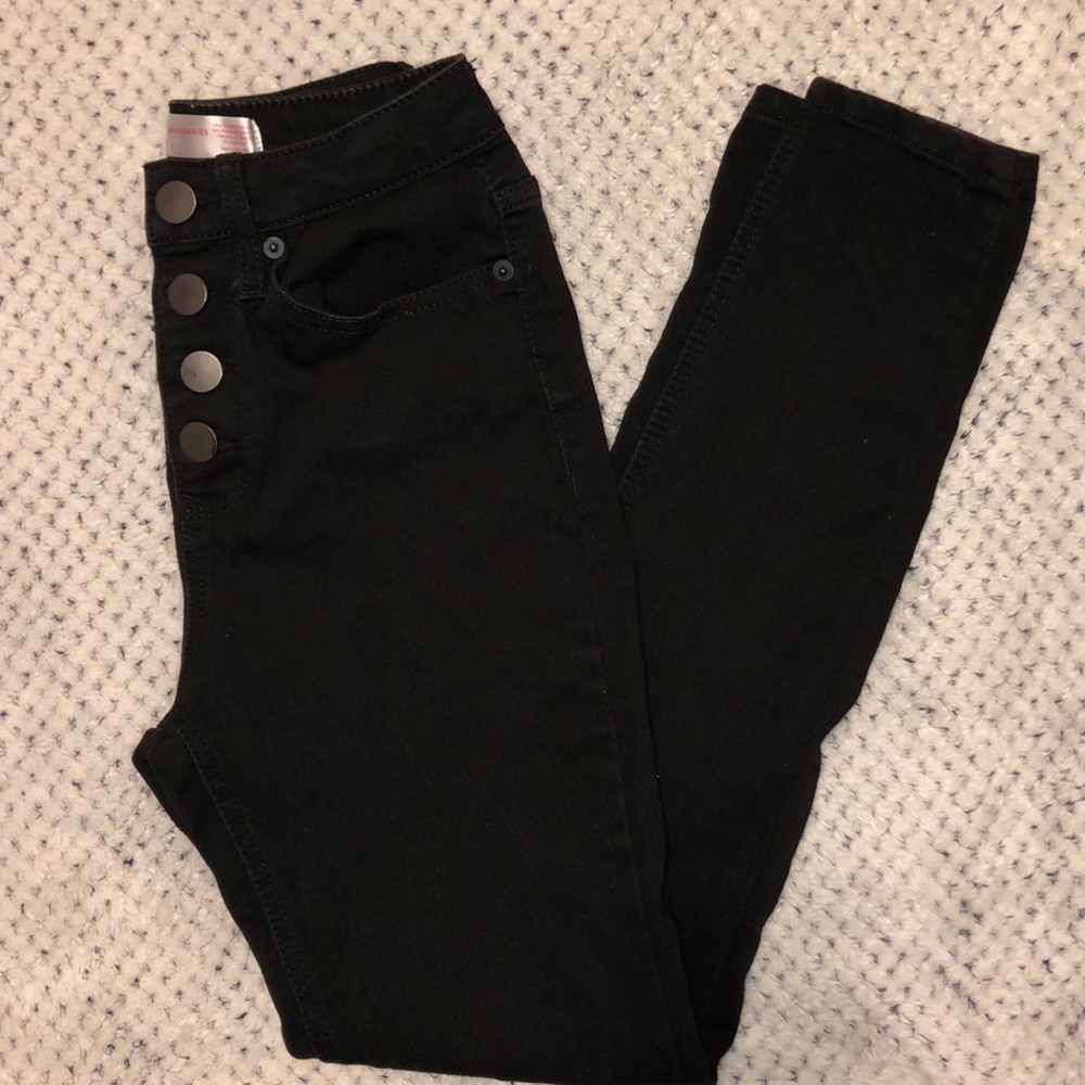 Black high waisted jeans